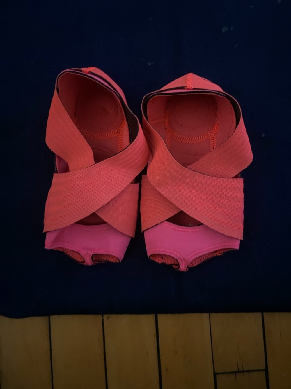 Nike StudioWrap size Large/ Straps RARE